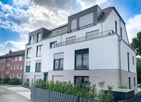 Hausansicht - Maisonette-Wohnung in 45473 Mülheim mit 77m² kaufen