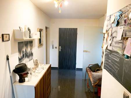 Diele - Dachgeschosswohnung in 45478 Mülheim mit 82m² als Kapitalanlage kaufen