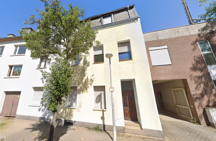 Hausansicht - Dachgeschosswohnung in 45476 Mülheim mit 76m² kaufen