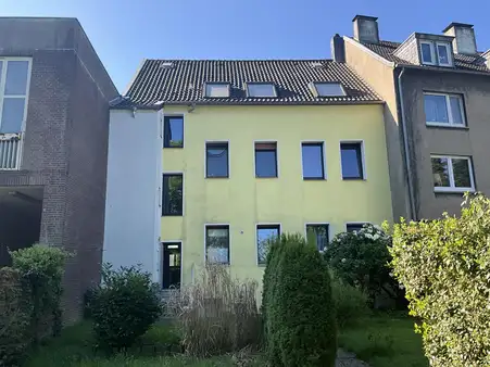 Charmante Dachgeschosswohnung in ruhiger Lage von Mülheim-Styrum