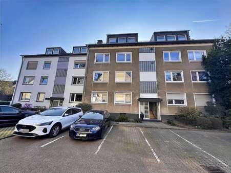 Haus mit Stellplatz - Etagenwohnung in 45359 Essen mit 74m² kaufen