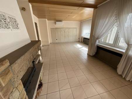 Zimmer - Mehrfamilienhaus in 46045 Oberhausen mit 260m² kaufen