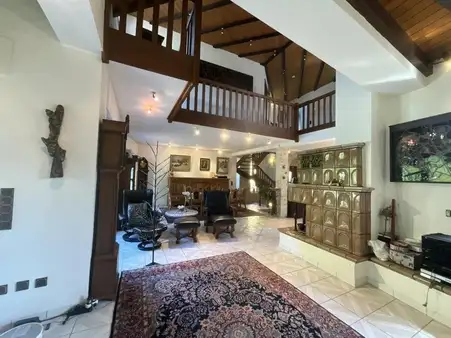 Exklusives Einfamilienhaus mit Pool, Sauna & großem Garten im Stadtteil Alstaden