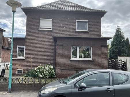 Frontansicht Frontansicht - Einfamilienhaus in 47179 Duisburg mit 96m² kaufen