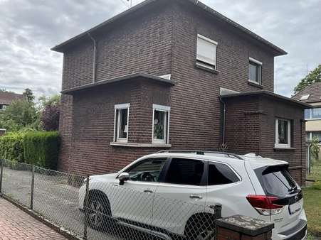 Giebelansicht Giebelansicht - Einfamilienhaus in 47179 Duisburg mit 96m² kaufen
