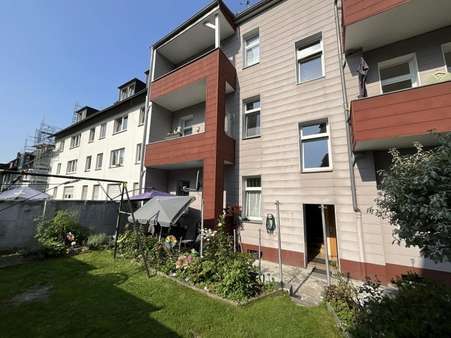 Rückansicht Rückansicht - Mehrfamilienhaus in 45356 Essen mit 379m² kaufen
