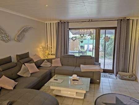 Wohnzimmer Wohnzimmer - Reihenmittelhaus in 46049 Oberhausen mit 115m² kaufen
