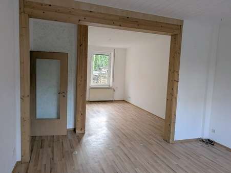 Wohnzimmer (Whg. 1) - Mehrfamilienhaus in 46045 Oberhausen mit 266m² kaufen