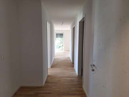 Flur - Etagenwohnung in 51371 Leverkusen mit 89m² kaufen