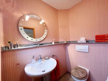 Gäste WC - Einfamilienhaus in 51381 Leverkusen mit 193m² kaufen