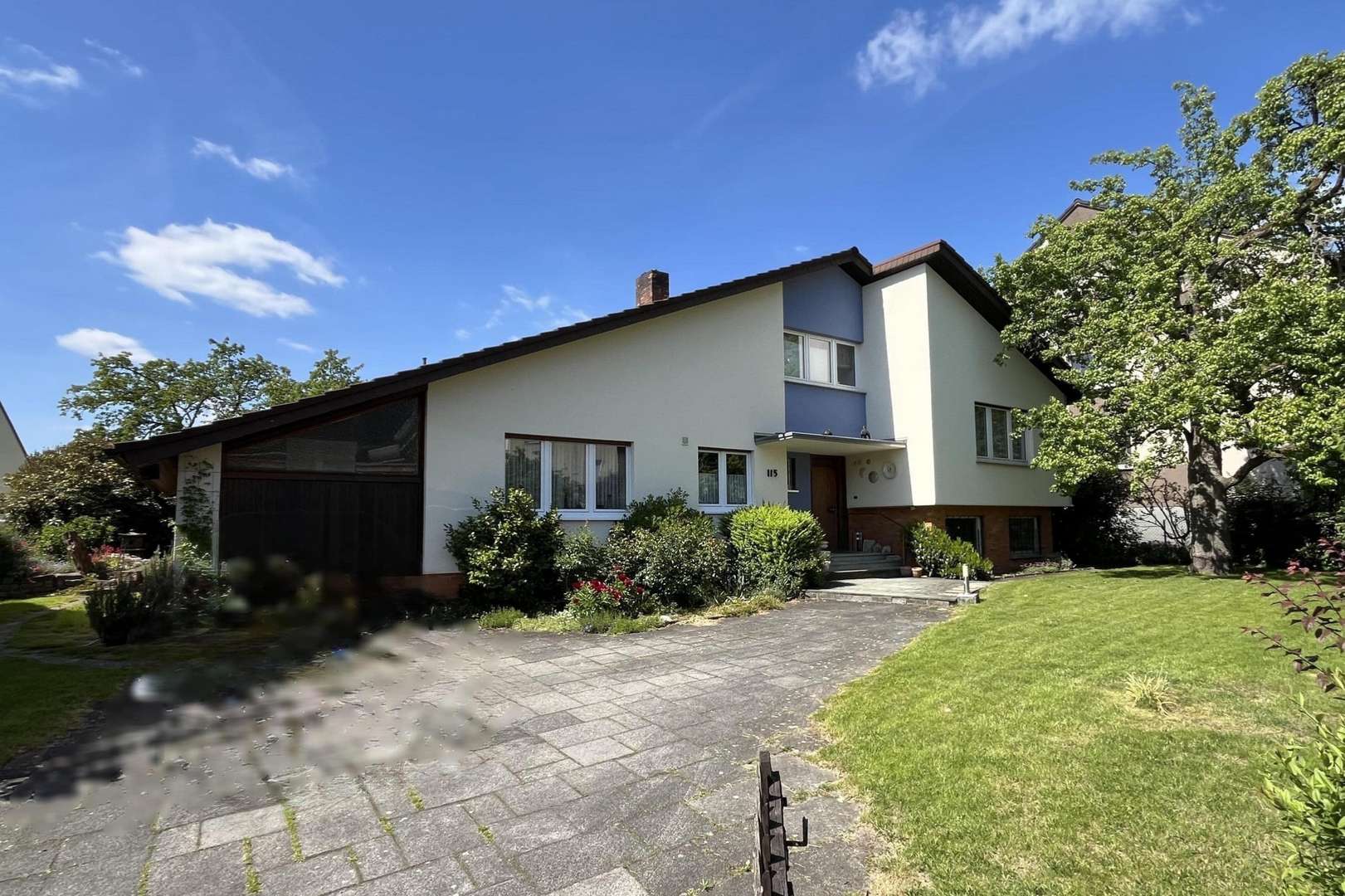 Außenansicht Außenansicht - Einfamilienhaus in 51375 Leverkusen mit 186m² kaufen