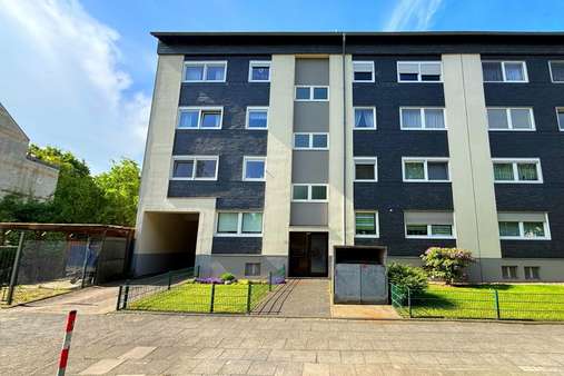 Frontansicht - Etagenwohnung in 51379 Leverkusen mit 86m² kaufen