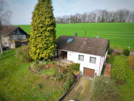 Luftaufnahme Frontansicht - Einfamilienhaus in 51766 Engelskirchen mit 100m² kaufen