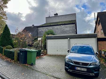 Garagen - Dachgeschosswohnung in 51399 Burscheid mit 74m² kaufen