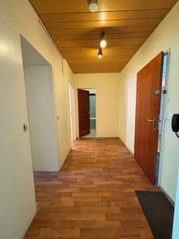 Flur Flur - Etagenwohnung in 51371 Leverkusen mit 65m² kaufen