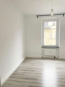 Schlafzimmer - Mehrfamilienhaus in 51379 Leverkusen mit 242m² kaufen