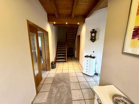 Flur EG - Zweifamilienhaus in 51381 Leverkusen mit 191m² kaufen