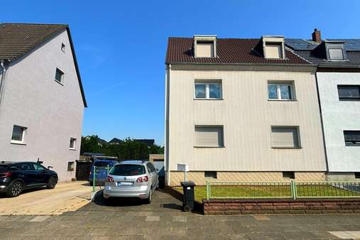 Frontansicht - Zweifamilienhaus in 51371 Leverkusen mit 180m² kaufen