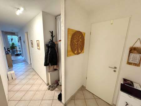 Flur - Etagenwohnung in 51373 Leverkusen mit 57m² kaufen