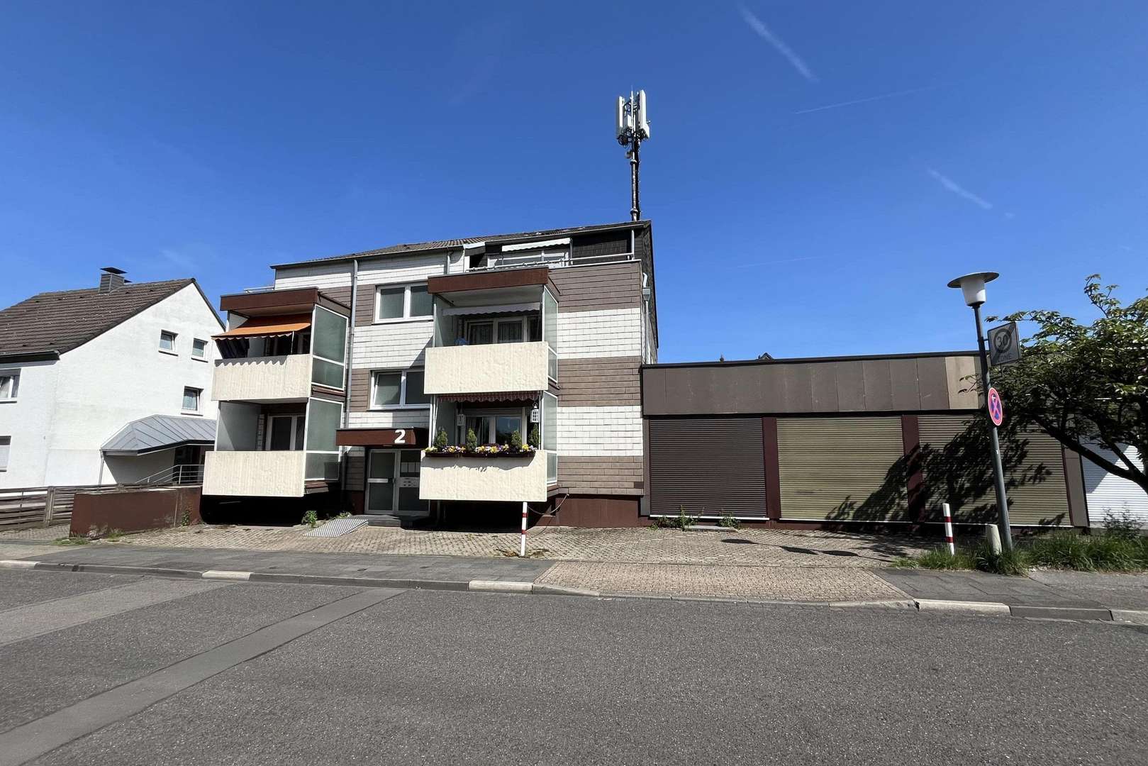 Außenansicht - Mehrfamilienhaus in 51371 Leverkusen mit 447m² kaufen