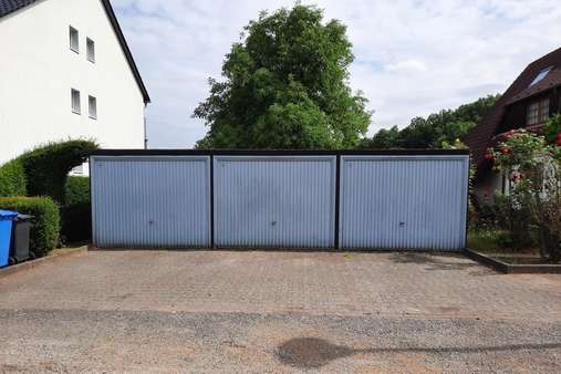 Straßenansicht Garagen - Grundstück in 51381 Leverkusen mit 471m² kaufen