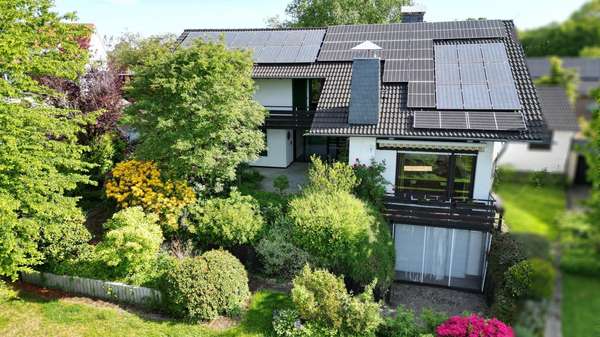 Außenansicht - Einfamilienhaus in 51519 Odenthal mit 180m² kaufen