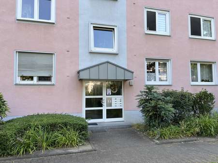 Hauseingang - Etagenwohnung in 51371 Leverkusen mit 78m² kaufen