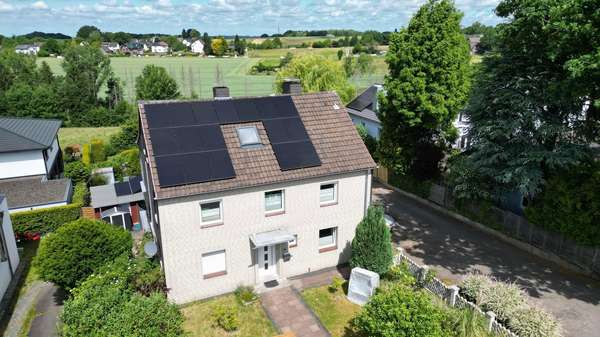 Außenansicht - Einfamilienhaus in 51519 Odenthal mit 248m² kaufen