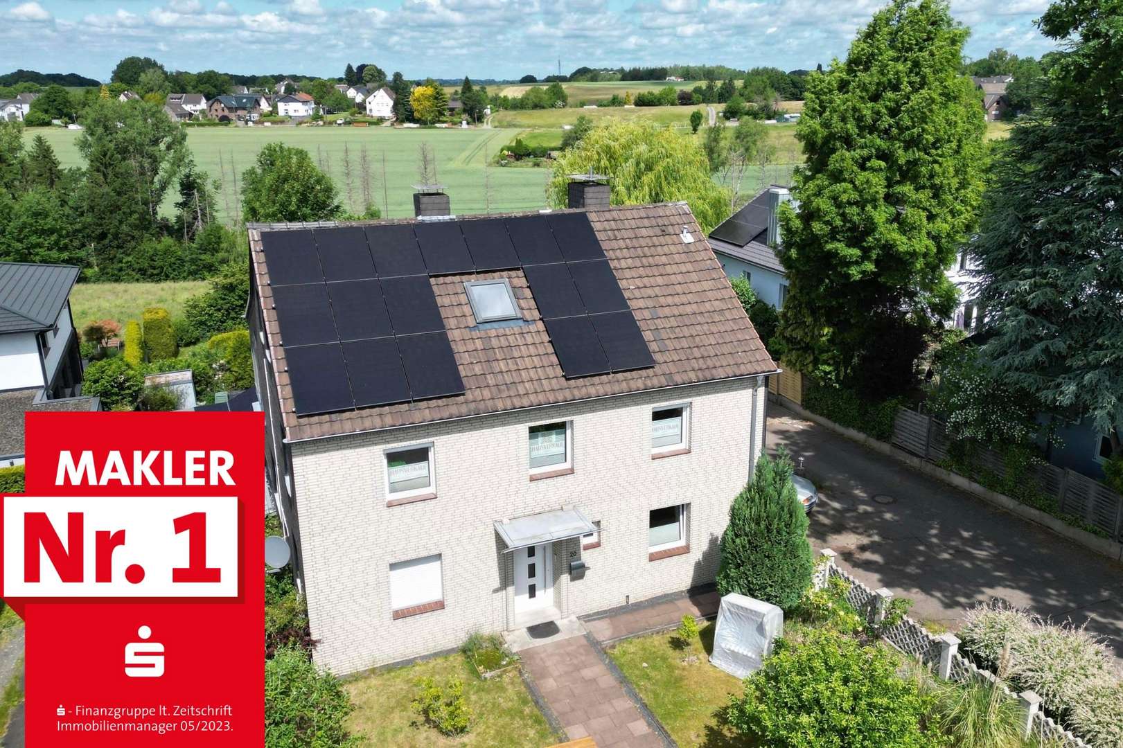 Außenansicht - Einfamilienhaus in 51519 Odenthal mit 248m² kaufen