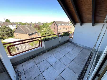 Loggia Loggia - Dachgeschosswohnung in 51373 Leverkusen mit 76m² kaufen