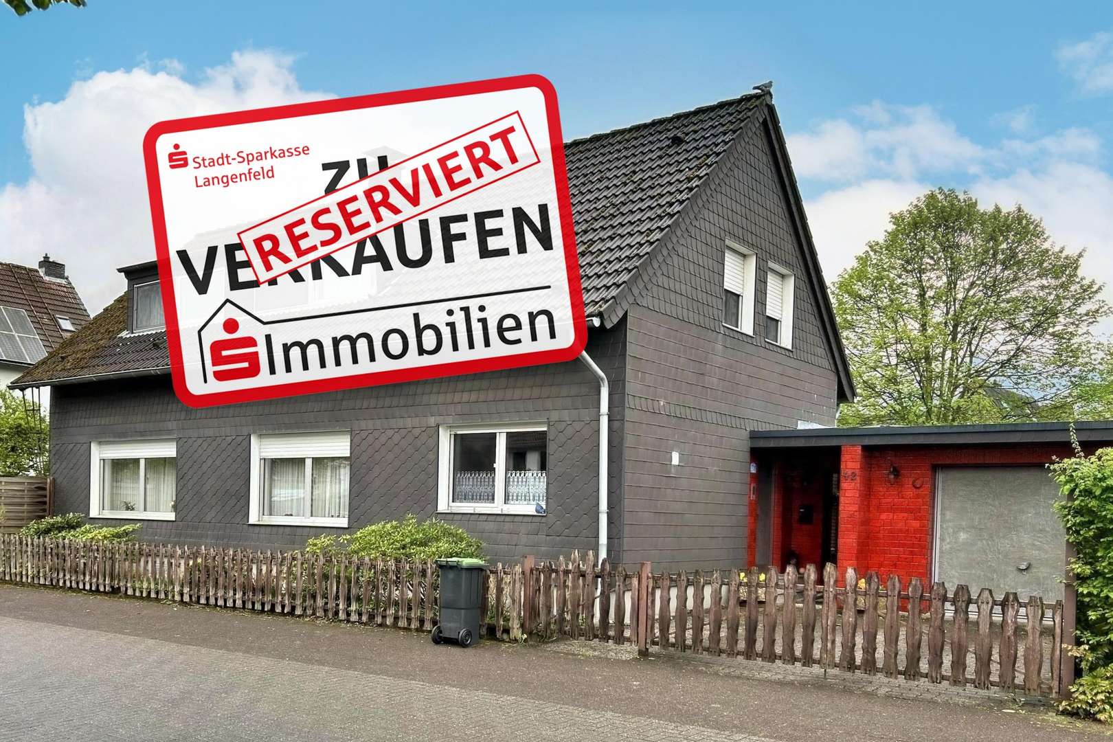 Vorderansicht - Einfamilienhaus in 40764 Langenfeld mit 136m² kaufen