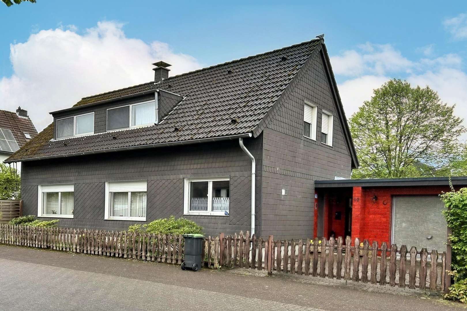 Vorderansicht Vorderansicht - Einfamilienhaus in 40764 Langenfeld mit 136m² kaufen