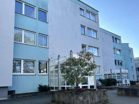 Ansicht Innenhof/ Eingang - Etagenwohnung in 40764 Langenfeld mit 61m² kaufen