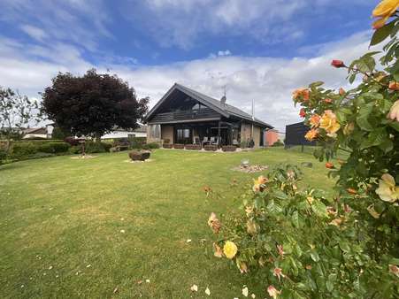 Gartenansicht - Zweifamilienhaus in 53945 Blankenheim mit 237m² kaufen