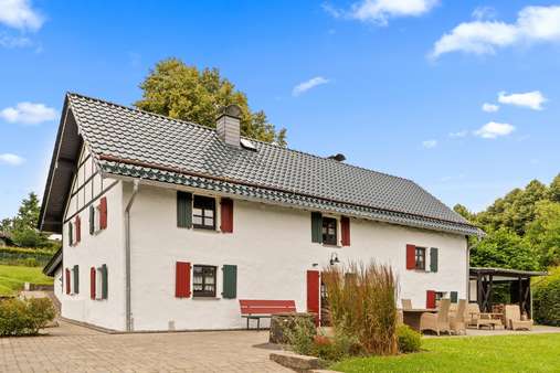 Einfamilienhaus in 53940 Hellenthal mit 175m² kaufen