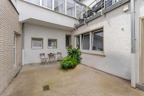 Mehrfamilienhaus in 53879 Euskirchen mit 296m² kaufen