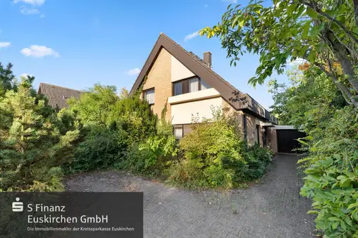 Euskirchen-Südstadt: Freistehendes Einfamilienhaus mit Einliegerwohnung und Gartenidylle! 360° Begehung