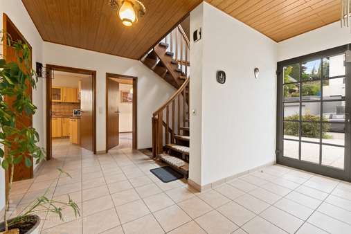 Flur - Einfamilienhaus in 53902 Bad Münstereifel mit 201m² kaufen