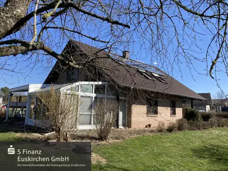 Arloff: freistehendes Einfamilienhaus mit großzügigen Garten und Garage! 360° Begehung