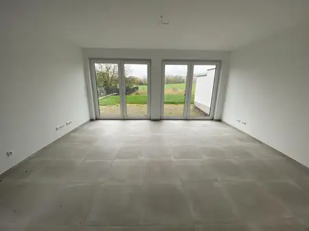 Euskirchen-Kirchheim: fertige Neubau-Doppelhaushälfte mit Garten und Garage! 360° Begehung