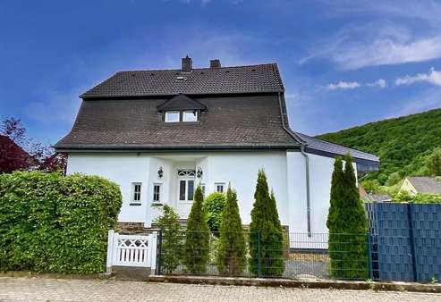 Einfamilienhaus in 53937 Schleiden mit 176m² kaufen