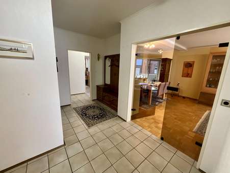 Diele - Erdgeschosswohnung in 53879 Euskirchen mit 98m² kaufen