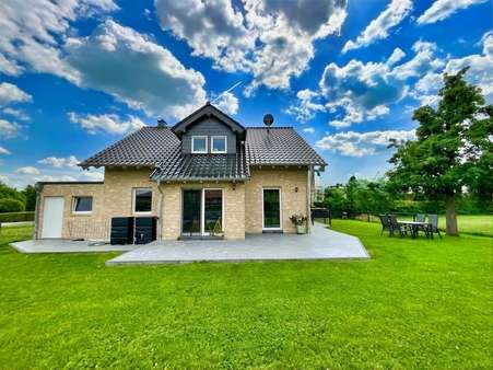 Gartenansicht - Einfamilienhaus in 53881 Euskirchen mit 162m² kaufen