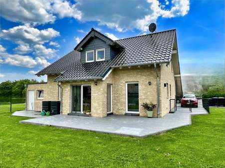 Gartenansicht - Einfamilienhaus in 53881 Euskirchen mit 162m² kaufen