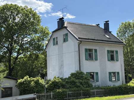 Straßenansicht - Einfamilienhaus in 51588 Nümbrecht mit 152m² kaufen