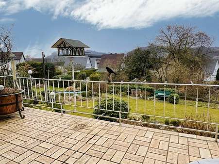 Blick Terrasse - Einfamilienhaus in 51645 Gummersbach mit 120m² kaufen