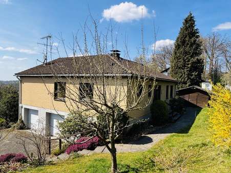 Giebelansicht - Einfamilienhaus in 51588 Nümbrecht mit 102m² kaufen
