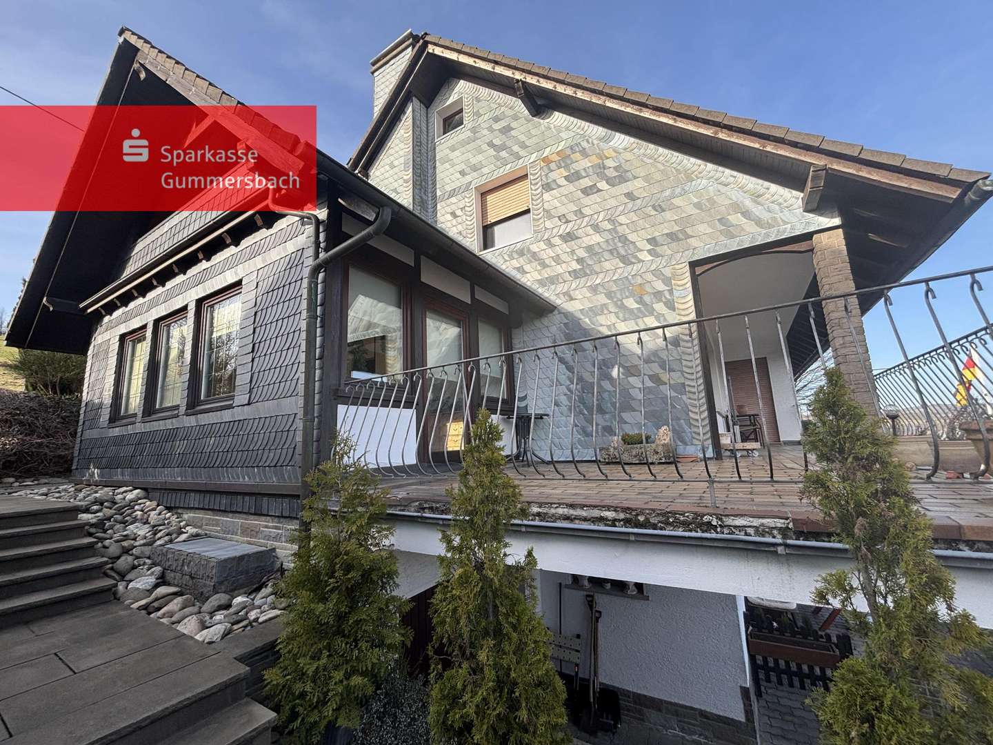 Seitenansicht - Zweifamilienhaus in 51647 Gummersbach mit 227m² kaufen
