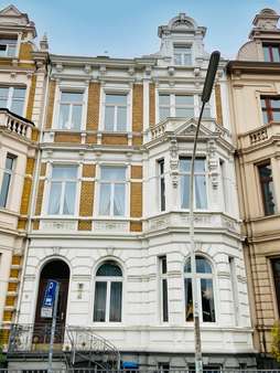 Straßenansicht Straßenansicht - Mehrfamilienhaus in 53115 Bonn mit 280m² kaufen
