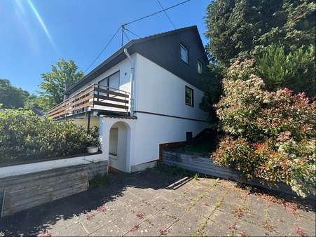 Seitenansicht Seitenansicht - Zweifamilienhaus in 51645 Gummersbach mit 129m² kaufen